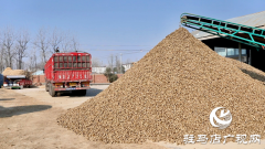 <b>正阳县：秸秆“变废为宝” 实现生态效益</b>