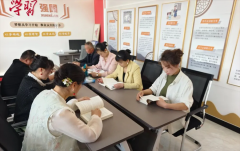巷道镇：书喷鼻润 全平易近阅读合理时